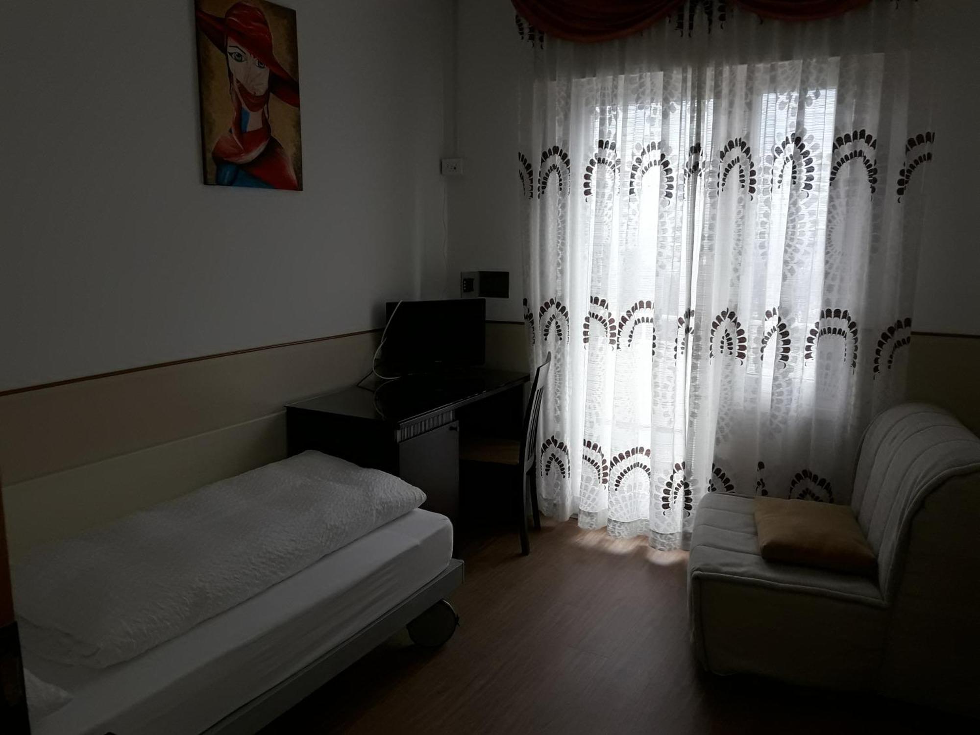 Hotel Lux Merano Pokoj fotografie